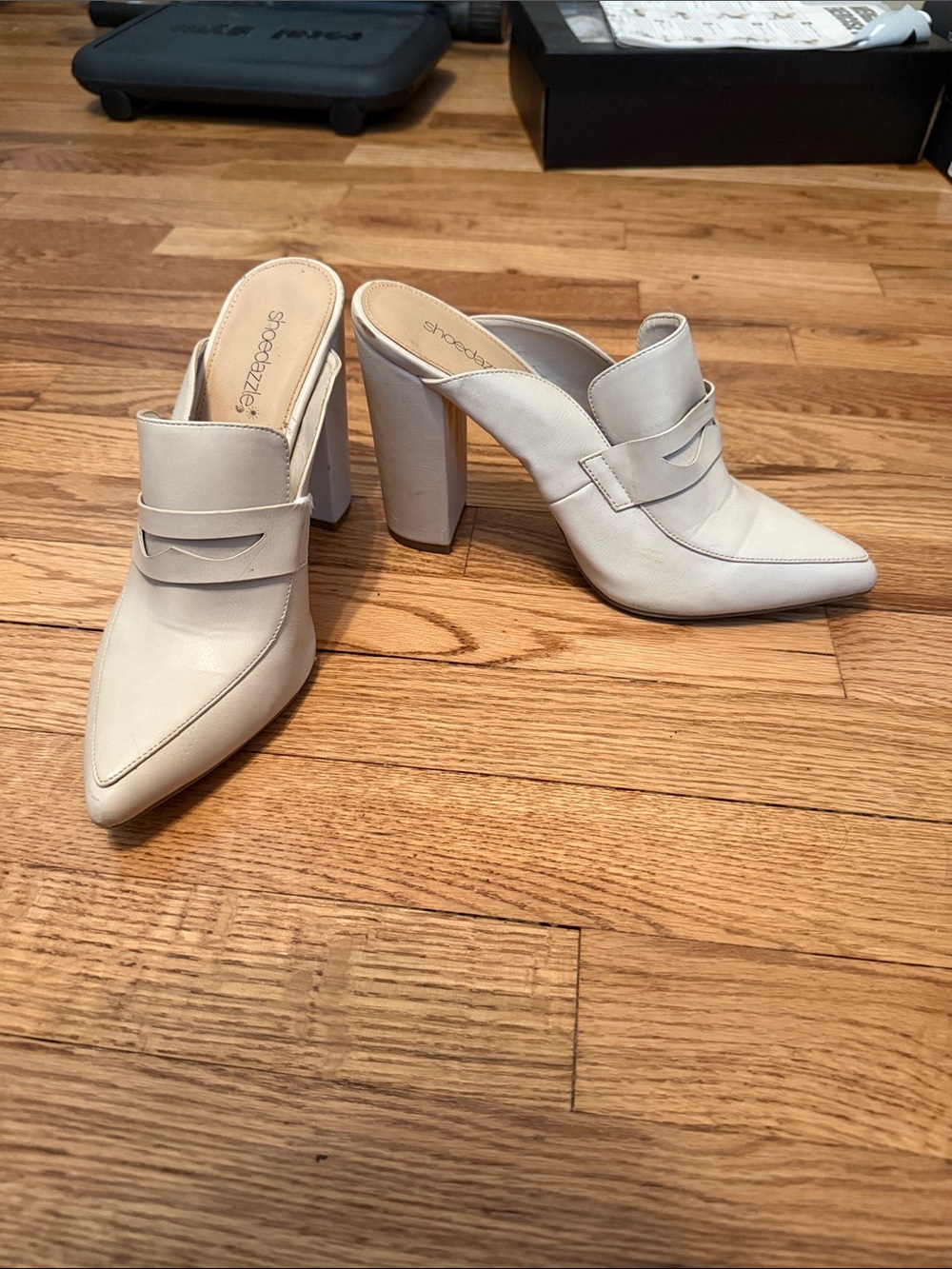 Shoe Dazzle Cream Pointed-Toe Block Heel Mules with Strap